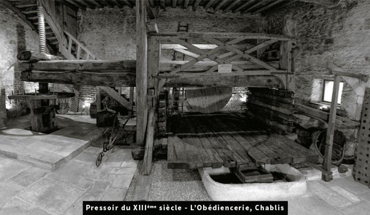 Old Press from XIIIth - Obédiencerie, Chablis